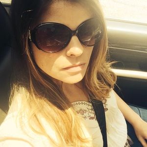 Meet your Posher, Franceska